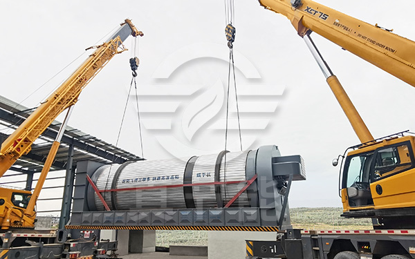 生活污泥烘干機(jī)運(yùn)行現(xiàn)場(chǎng) 生活污泥烘干機(jī)運(yùn)行現(xiàn)場(chǎng)